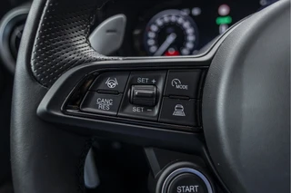 Alfa Romeo Tonale 1.5T Hybrid Veloce  | Elek. achterklep | Leder | NL auto / 37