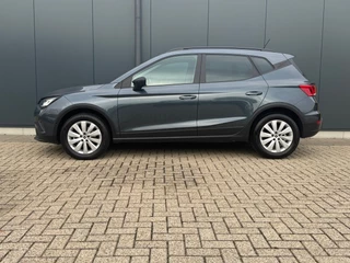SEAT Arona 1.0 TSI 110pk Style * AUTOMAAT* Navigatiesysteem* Parkeercamera * Alcantara * / 17