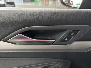 Volkswagen Golf 1.0 eTSI Life / NL-auto, Automaat, 52.679KM / 20