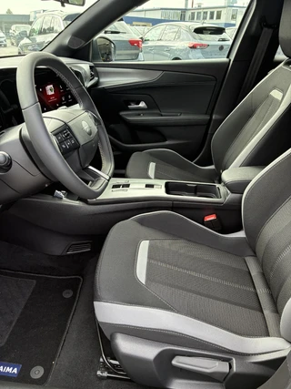 Opel Mokka Electric GS 54 kWh | Climate control | Navigatie | Verwarmbaar stuur | Elektrisch Pakket | Camera | Parkpilot | 18" LM-Velgen | Parkpilot / 37