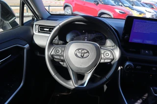 Toyota RAV4 2.5 HYBRID AWD DYNAMIC ANDROID/APPLE STOEL/VOORRUITVERW. LM-VELGEN P-SENSOREN CAMERA AD-CRUISE / 18