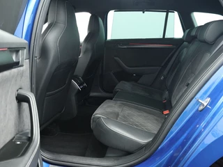 Škoda Superb 1.4 TSI iV Sportline Business Trekhaak | Navi | Camera | Sfeer / 20