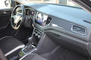 Volkswagen T-Roc 1.5 TSI Sport 150pk Stoel/stuur verwarming / afneembare trekhaak. / 27