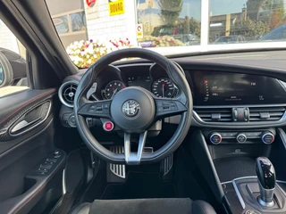 Alfa Romeo Giulia 2.9 V6 QUADRIFOGLIO Carbon pakket Sparco kuipstoelen Carplay Perfect onderhouden! / 34