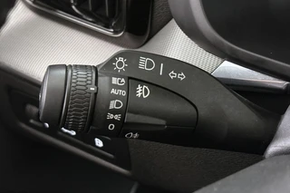 Volvo XC60 2.0 T6 Plug-in hybrid AWD R-Design Pano Trekhaak Harman Kardon Stoelverwarming 21" / 48