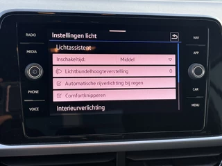 Volkswagen T-Roc 1.0 TSI Life  | LED | Apple Carplay | Adapt. Cruise | DAB+ | PDC v+a incl. Camera / 46
