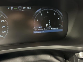 Volvo V60 2.0 B3 Momentum Advantage TREKHAAK CARPLAY NAVI ADAPTIEF CRUISE CAMERA. / 31