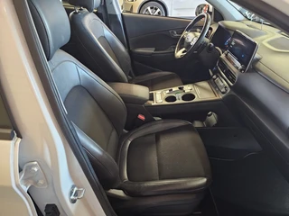 Hyundai Kona EV Fashion 64 kWh | Geen import | Navi | Cruise | SOH 98 % / 10