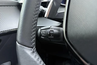Peugeot 208 1.2 Hybrid 110 e-DCS6 Allure | Lichtmetalen velgen | Automaat | Apple Carplay/Android Auto | Cruise Control / 31