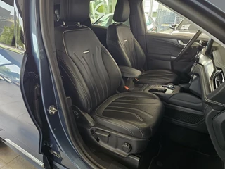 Ford Kuga 2.5 PHEV Vignale Geen import | Trekhaak | Lederen bekleding / 17