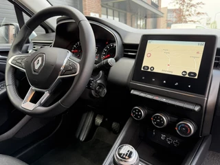 Renault Clio 1.0 TCe / Navigatie / Apple CarPlay - Android / 1e Eigenaar / ALL-Season banden / Cruise Control / PDC met optische w / 14