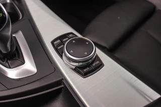 BMW 3-serie Gran Turismo 320i High Executive | Sport Line | NL auto | Keyless entry | Panoramadak | Xenon | HiFi audio | Navigatie Professional | Cruise control | M-sportstuur | PDC / 31