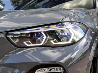 BMW X5 M50i 530pk | Achterasbesturing | Laser | ACC | Sky Lounge | Grigrio Telesto / 6