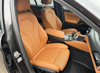 BMW 5-serie Touring 530e Executive M-SPORT - LEER - ACC - STOELVERWARMING / 16
