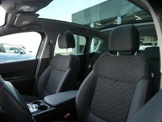 Peugeot 3008 1.2 PureTech Style | Trekhaak | Panoramadak | Lichtmetalen velgen | Achteruitrijcamera | Climate control | Cruise control | Navigatie | Regensensor / 10
