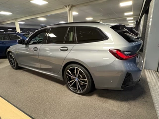 BMW 3-serie Touring 330e xDrive M-pakket facelift / Panorama-dak / head-up / 360 camera / Harman-Kardon / 7