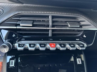 Peugeot 2008 1.2 Hybrid 145 GT / Alcantara / Full-Option / ACTIE / 6+2JR Garantie / 13