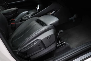 BMW X1 xDrive20i High Executive | PANORAMADAK | HEAD UP | STOELVERWARMING | TREKHAAK / 14