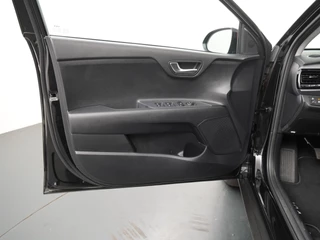 Kia Stonic 1.0 T-GDi MHEV DynamicLine  Navigatie - Achteruitrijcamera - Cruise Control - Apple & Android Carplay - Fabrieksgarantie t/m 14-04-2032 / 23