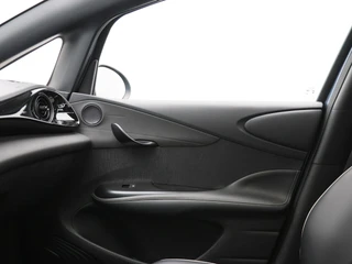 BYD DOLPHIN Design 60.4 kWh 204 Pk | Stoelverwarming | 360 Camera | Panoramadak | Adaptive Cruise | Warmtepomp |17 Inch | 26.055 Km !! / 31