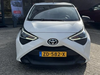 Toyota Aygo 1.0 VVT-i x / 22