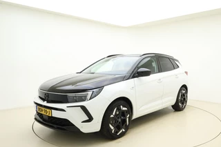 Opel Grandland 1.6 Turbo Plug-In Hybrid 300PK 4x4 GSe | Adaptive Cruise Control | 360° Camera | Stoelverwarming | Elektrische achterklep | Alcantara Bekleding | Camera | 19'' LM Velgen