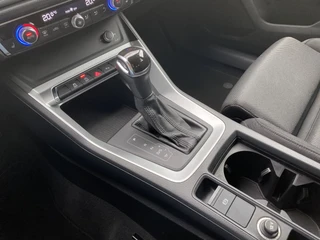 Audi Q3 35 TFSI 150 pk S Line AUT . | zwart optiek | 20'' lichtmetalen velgen | adaptieve cruise | sportstoelen | apple carplay | led kopl. / 34