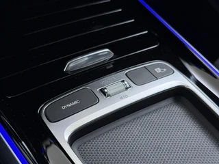 Mercedes-Benz EQB EQB 300 4Matic AMG / 51