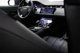 Land Rover Range Rover Evoque 2.0 P200 AWD R-Dynamic HSE | COLD CLIMATE PACK | PANORAMADAK | HEAD UP | DAB | APPLE | STUURVERWARMING / 16