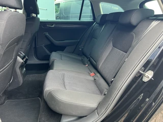 Škoda Superb Combi 1.5 TSI ACT Business Edition Plus  | Trekhaak | ACC | Carplay | Navi | Stoel/Stuurverw. | Sfeer | / 18