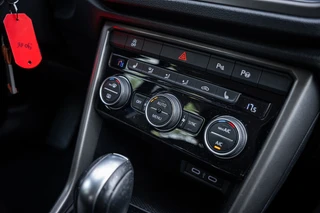 Volkswagen T-Roc 1.5 TSI Sport Autom. | Navi | PDC | Cruise controle | Trekhaak / 57