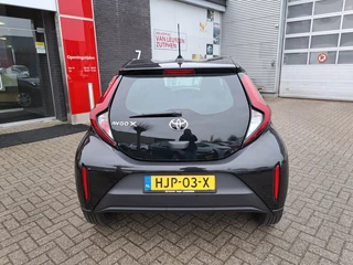 Toyota Aygo X PLAY / 7
