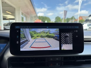 Jeep Avenger Summit 54 kWh | Climate & Adaptive Cruise Control | Achteruitrijcamera | Dodehoek detectie | Applecarplay/Android Auto | / 13