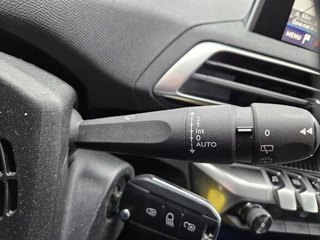 Peugeot 3008 1.2 PureTech Blue Lease Executive NAVI CAMERA TEL LM / 23