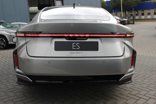 Lexus ES 350e President Line DIRECT LEVERBAAR MARK LEVINSON SOFT-CLOSE STOELVENT 21"VELGEN / 7