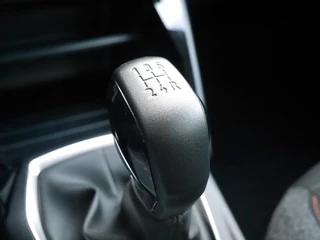 Peugeot 208 1.2 PureTech Active | Airco | Navigatie | Cruise control | Apple carplay/ Android auto | Dab radio | Led dag rijverlichting | Rijstrooksensor met correctie / 34