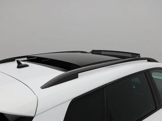 Skoda Karoq 1.5 TSi 150 Pk Automaat Sportline Business | Trekhaak | Stoel/Stuurverwarming | Panorama dak | Matrix LED | Camera | CarPlay | Parkeersensoren | 18 Inch | 50.137 Km !! / 23