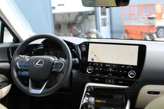 Lexus NX 450h+ AWD President Line DIRECT LEVERBAAR PANO STOELVENT MARK-LEVINSON QUAD LED / 33