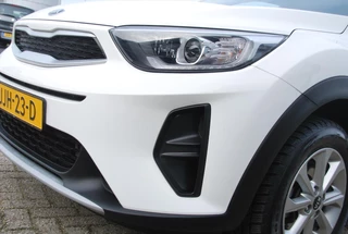 KIA Stonic 1.2 MPi  ComfortLine Navigator / 4