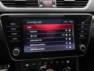 Škoda Superb Combi 1.5 TSi ACT 150 Pk Automaat Sportline Business | Trekhaak | Stoelverwarming | Panorama dak | Camera | Canton Audio | Alcantara | CarPlay | 18 Inch / 32