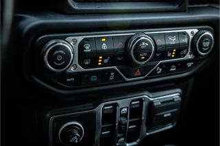 Jeep Wrangler Unlimited 4xe 380 Overland  Adaptive Cruise Trekhaak / 23