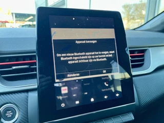 Renault Captur 1.3 TCe 160 EDC R.S. Line  | Automaat | All Seasons | Navigatie | Groot Scherm | Achteruitrijcamera + Parkeersensoren | Draadloze Telefoonlader | Climate Control | Luxe Pook | Apple CarPlay/Android Auto / 42