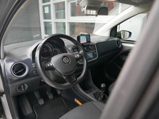 Volkswagen Up! 1.0 BMT high up! 85PK Cruise| BT| Camera| NL Auto / 19