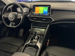 MG EHS 1.5 TGDI Luxury / 4