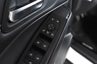 Nissan QASHQAI 1.3 MHEV 140 PK N-Style Orig. NL  | Adapt. Cruise | PDC | 360 camera | NAV+App.Connect | ECC | Trekhaak | LM 19" | / 42