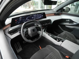 Peugeot 3008 1.2 Hybrid 136 GT | Demo | Stoel en stuurverwarming | Led | Navigatie | Achteruitrijcamera | Keyless entry en start | Parkeersensoren voor en achter | Climate control | Adaptive cruise control / 9