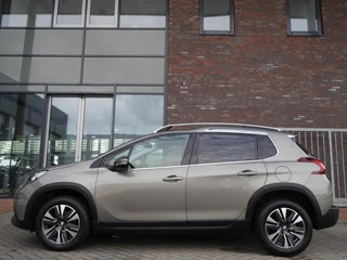 Peugeot 2008 1.2 110PK PureTech Allure | Apple Carplay | Navigatie | Cruise Control | Parkeersensoren | Camera / 7
