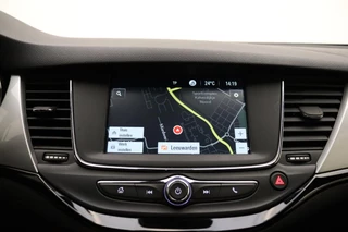 Opel Astra Sports Tourer 1.2 Turbo 130pk Edition 2020 | Navigatie | Achteruitrijcamera | Climate control | LED koplampen | Parkeersensoren | Lichtmetalen velgen | Extra getint glas | Dakrails / 24