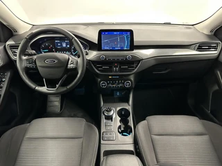 Ford Focus Wagon 1.5 EcoBlue Business NAVI CARPLAY CRUISE ECC STOEL/STUUR VERWARMING. / 2