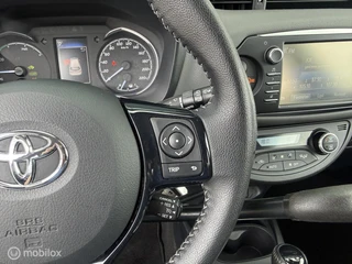 Toyota Yaris 1.5 Hybrid Dynamic / Invalide Auto / Cam / Navi / 16